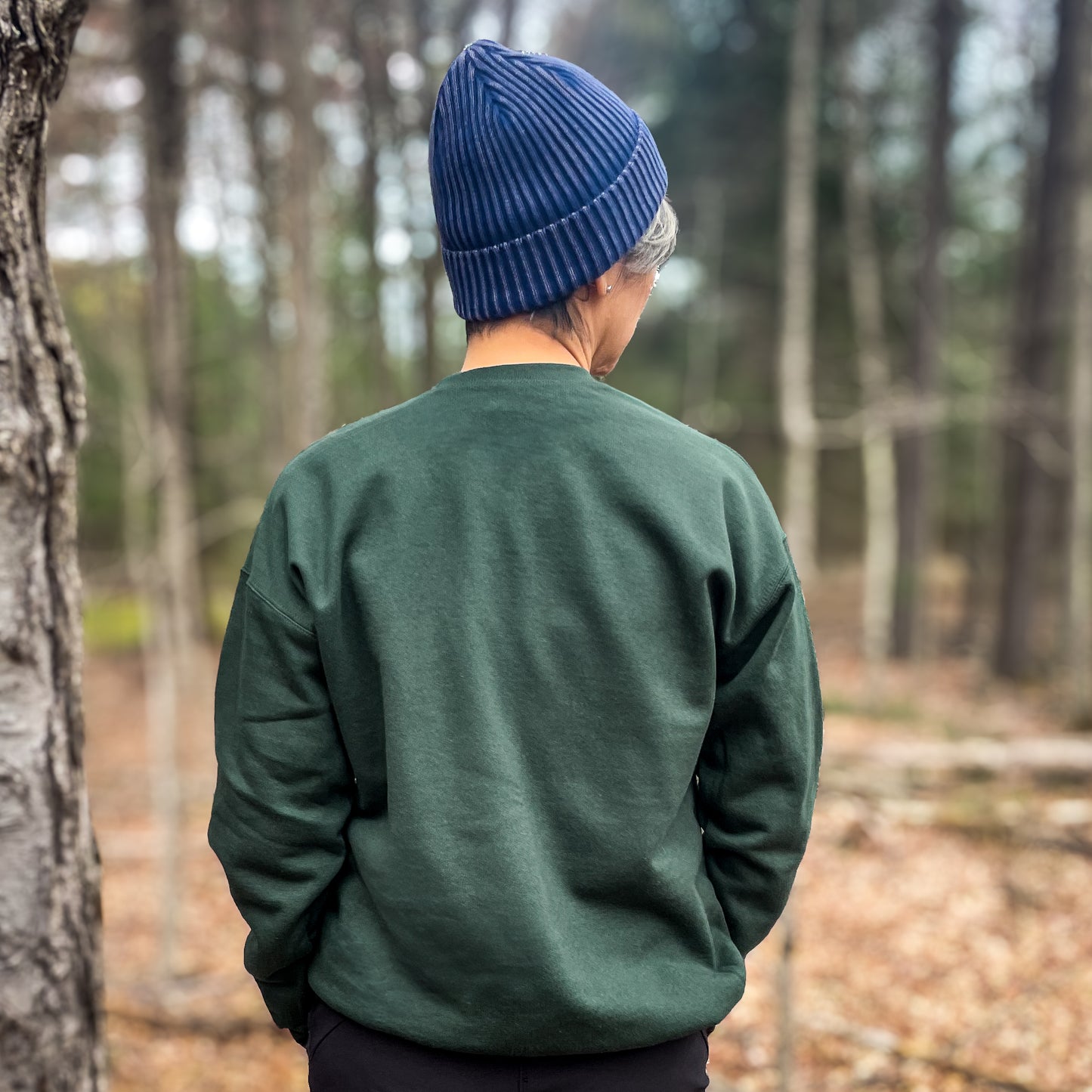 Sudadera con cuello redondo de fieltro - Catskills Letterman: Verde bosque