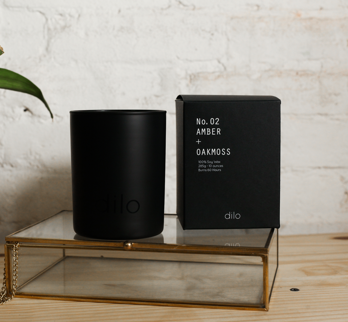 dilo - No. 02 Amber + Oakmoss Candle