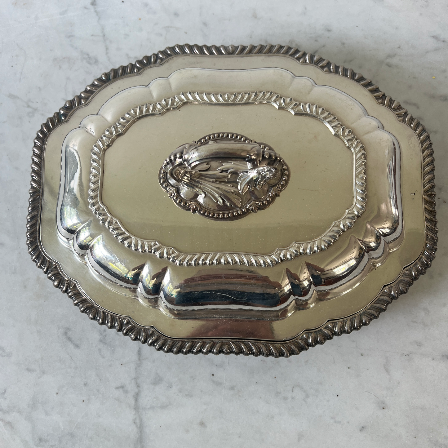 Fuente de servir antigua bañada en plata con tapa - 2 piezas