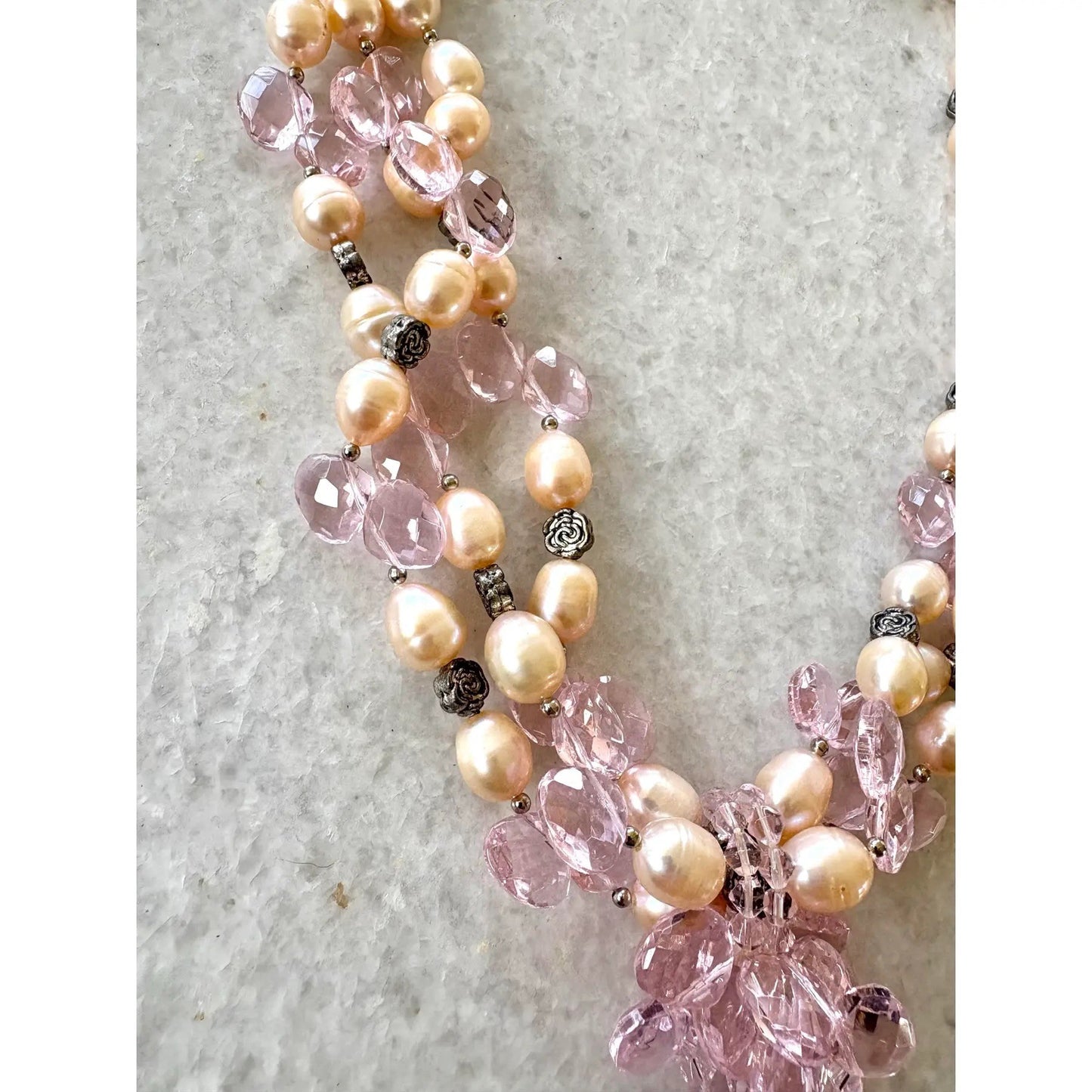 Collar de cuentas de cristal rosa de turbera de agua dulce