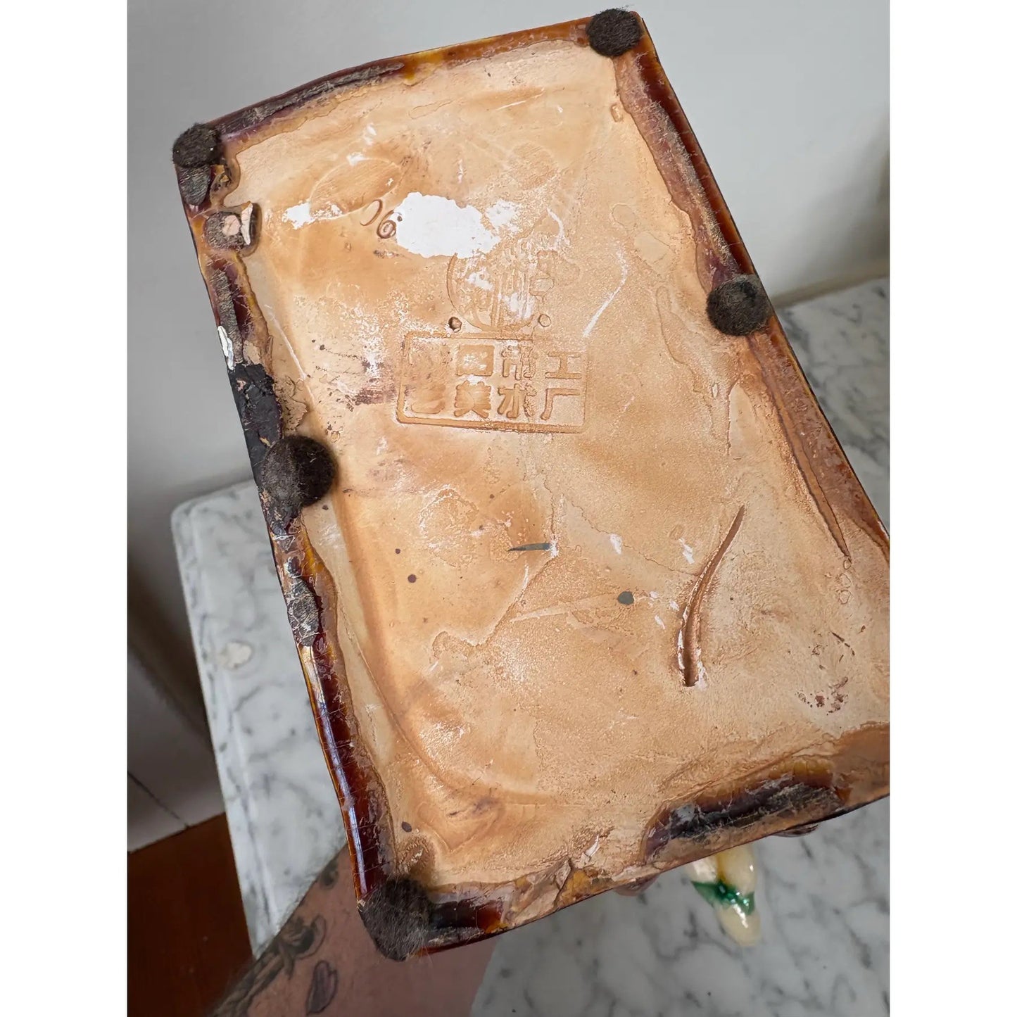 Escultura de caballo de guerra chino de cerámica de mayólica