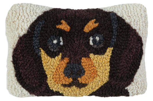 Chandler 4 Corners - Almohada decorativa tejida a mano con forma de perro salchicha