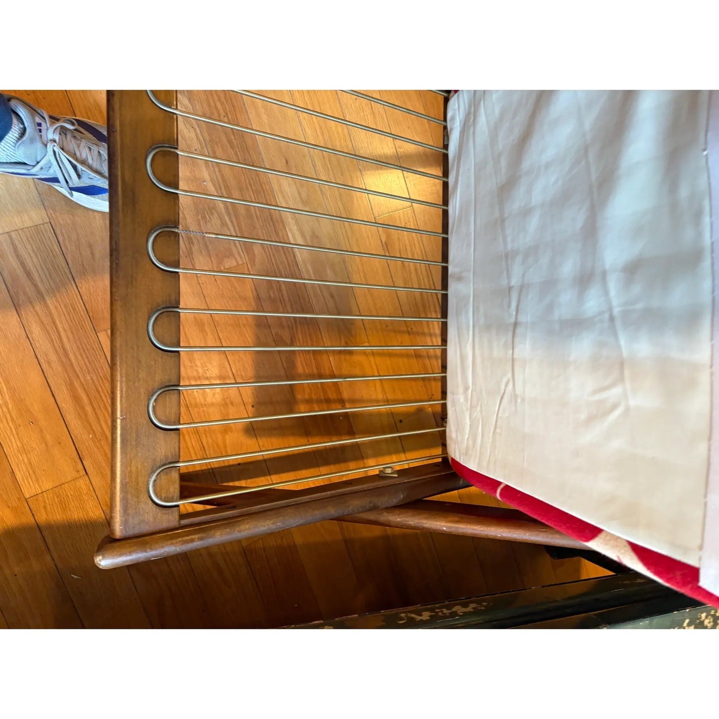 Silla de Nogal MCM con Tapicería de Lana Pendleton Vintage