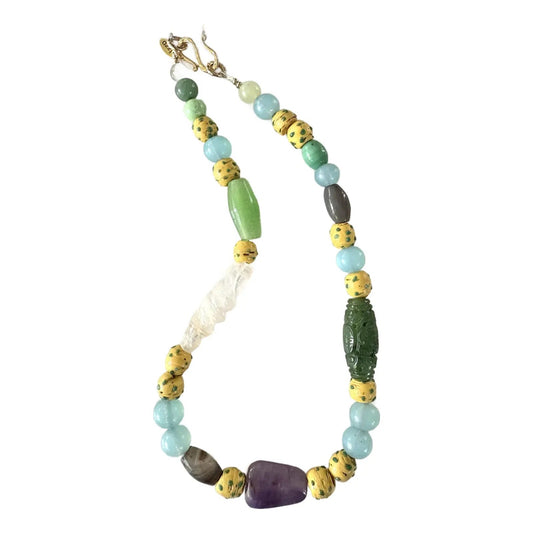 Collar de cuentas de jade tallado, amatista, turquesa y cristal veneciano antiguo raro, diseñado por Matthew Izzo
