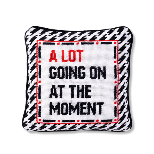 Furbish Studio - Cojín de needlepoint "A Lot Going On"