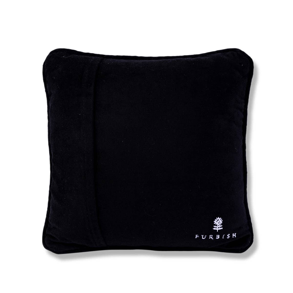 Furbish Studio - Cojín de needlepoint "A Lot Going On"