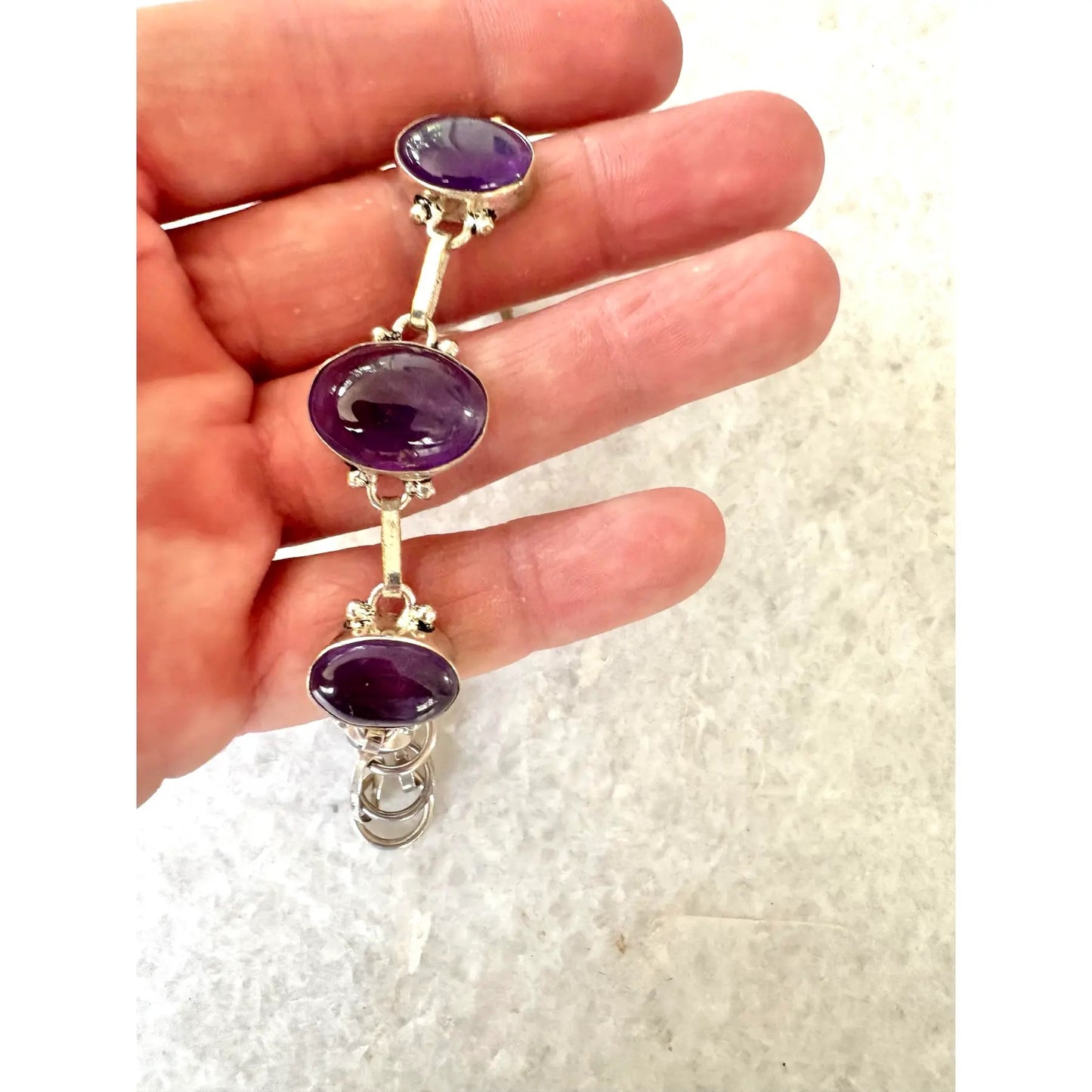 Pulsera de eslabones de plata de ley y amatista
