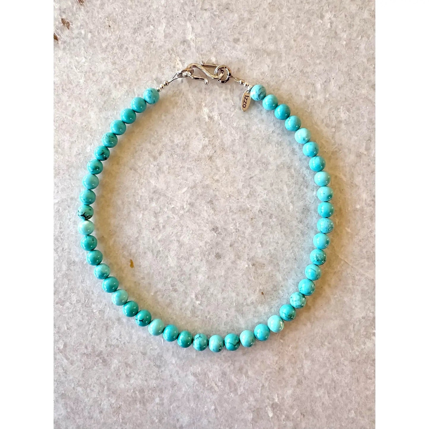 Turquoise Stone Beaded Necklace With Gold Tone Clasp. 8mm