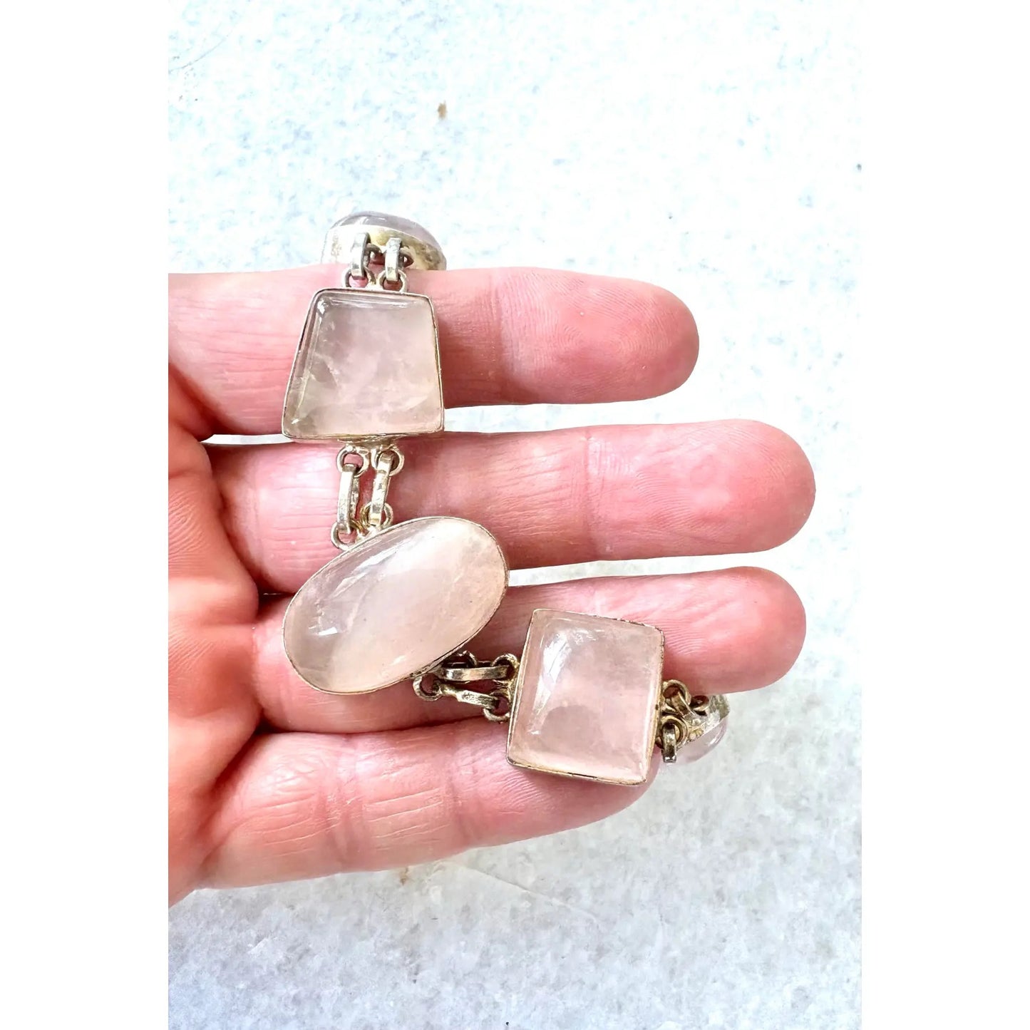 Pulsera de plata de ley y cuarzo rosa