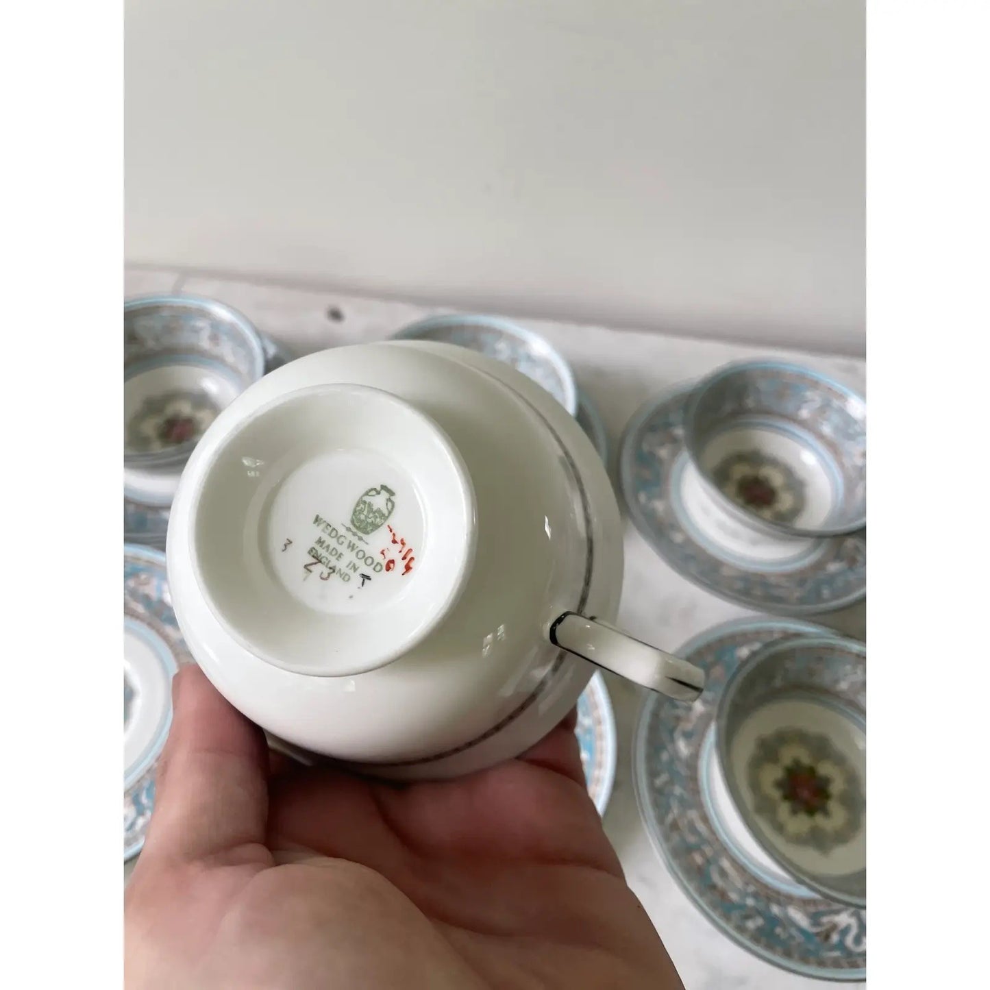 Vintage Wedgewood Florentine Pattern Tea/Coffee Cups and Saucers