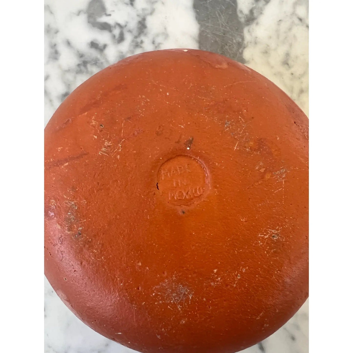 Cuenco de terracota mexicano pintado a mano con tapa, sellado "Hecho en México"