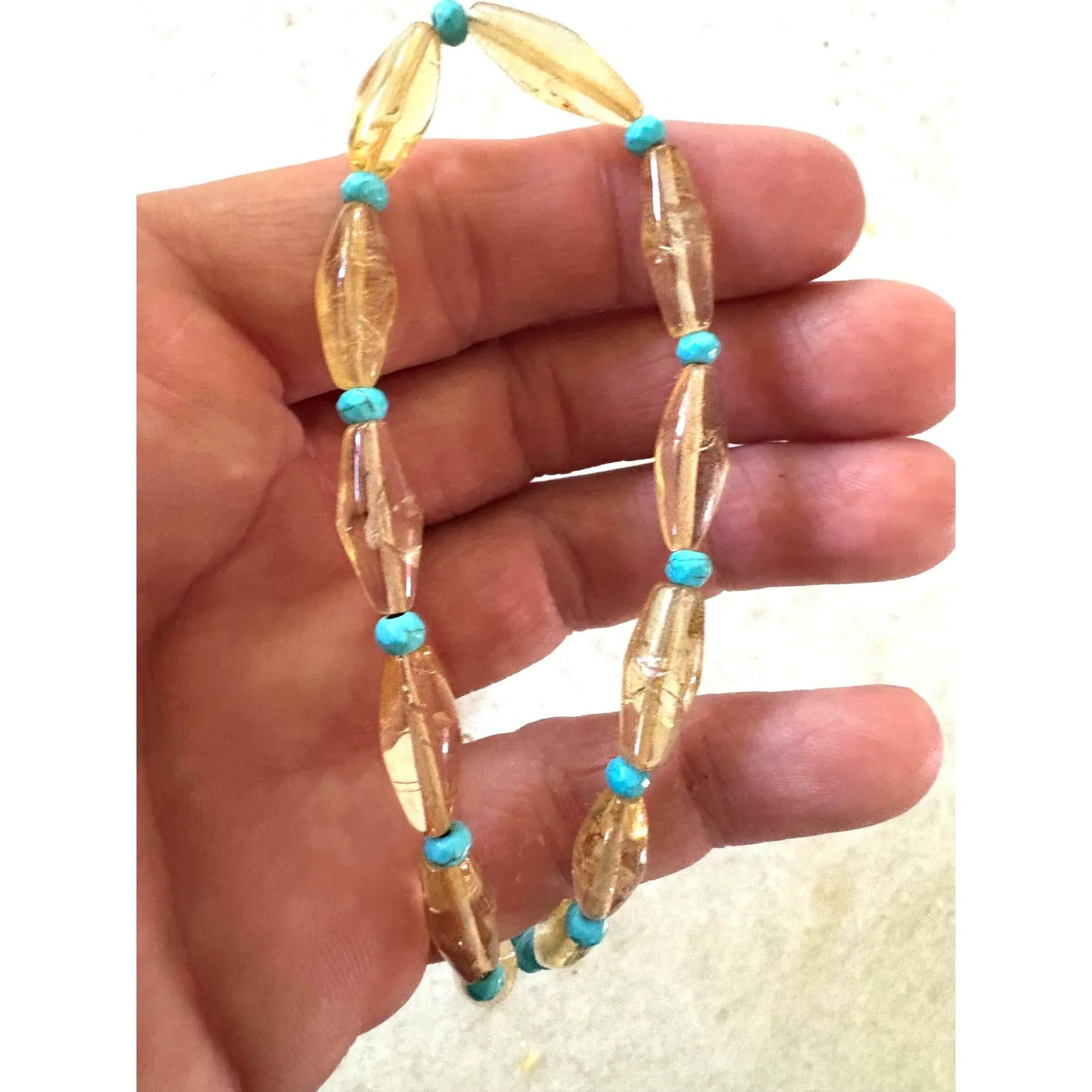 Collar de citrino y turquesa con cuentas, diseñado por Matthew