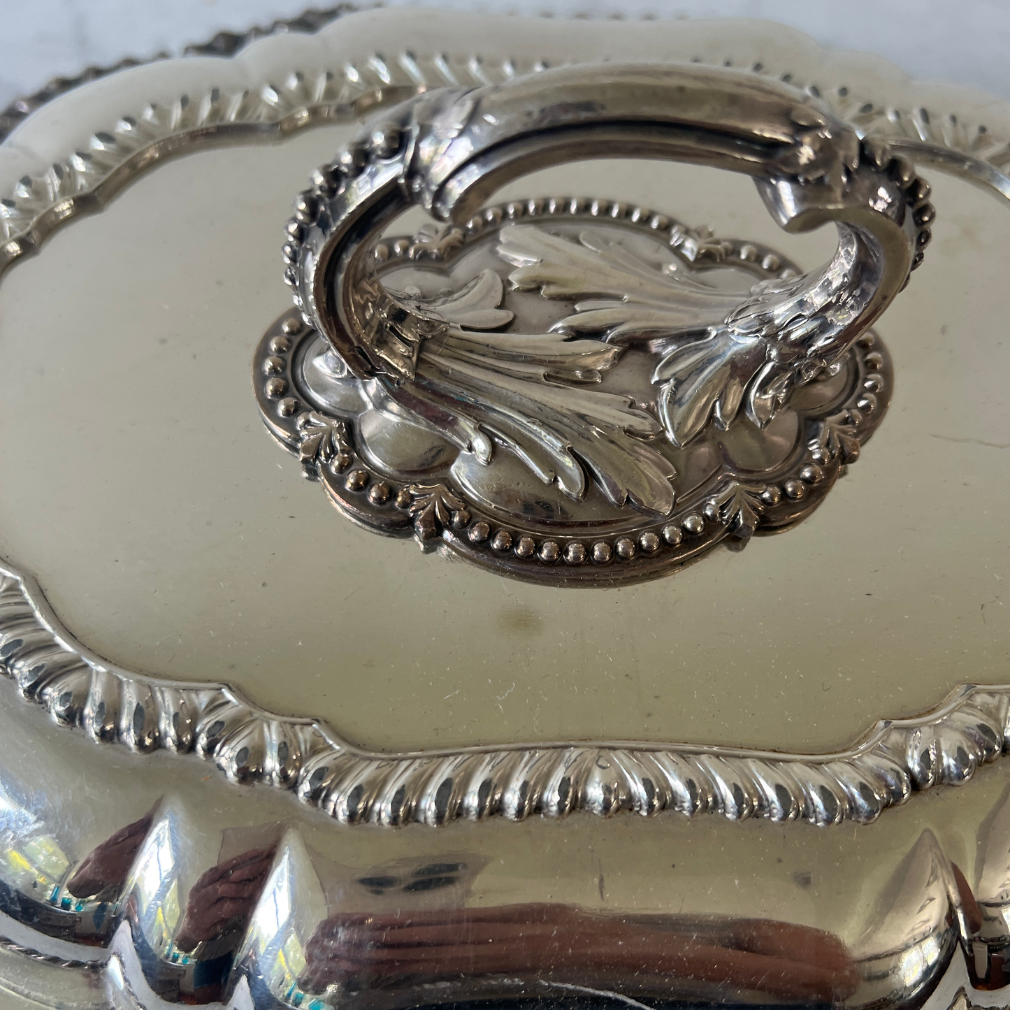 Fuente de servir antigua bañada en plata con tapa - 2 piezas