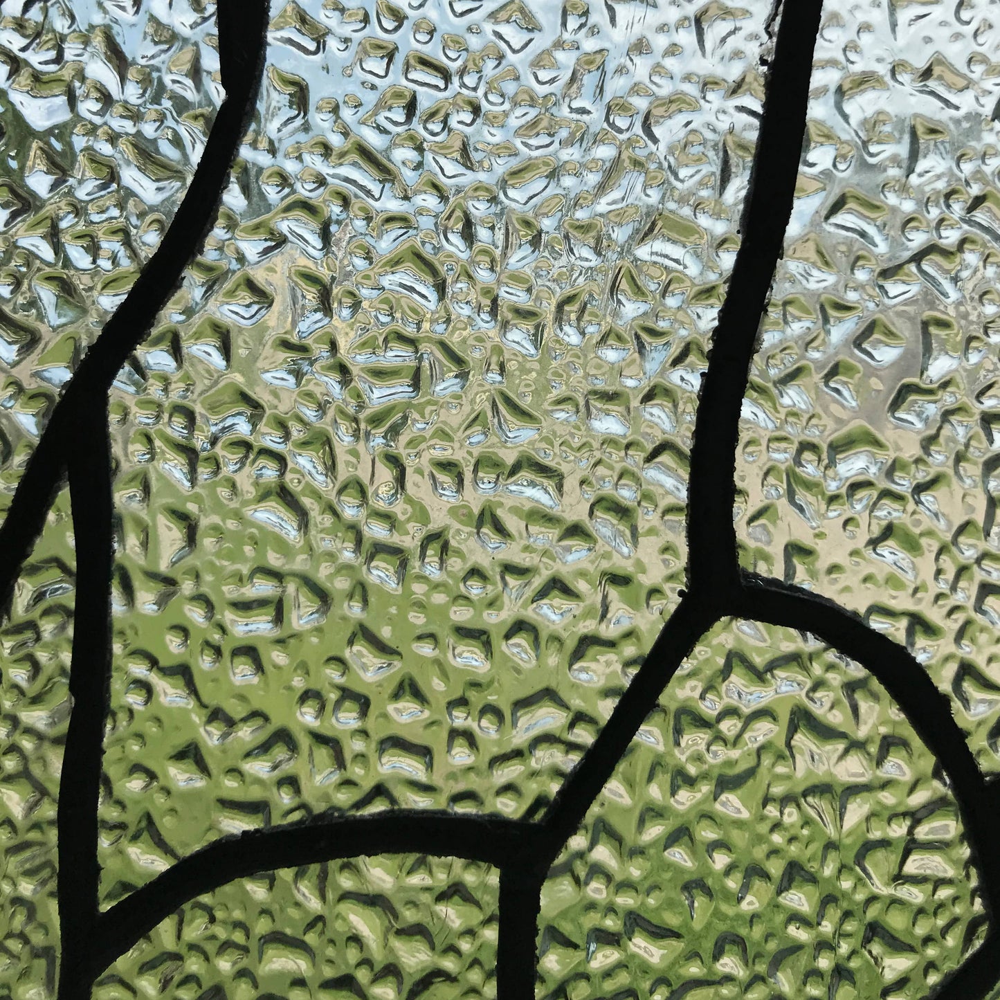 Panel de Vidrio Anabelle Cardenal Rojo 18.5"H