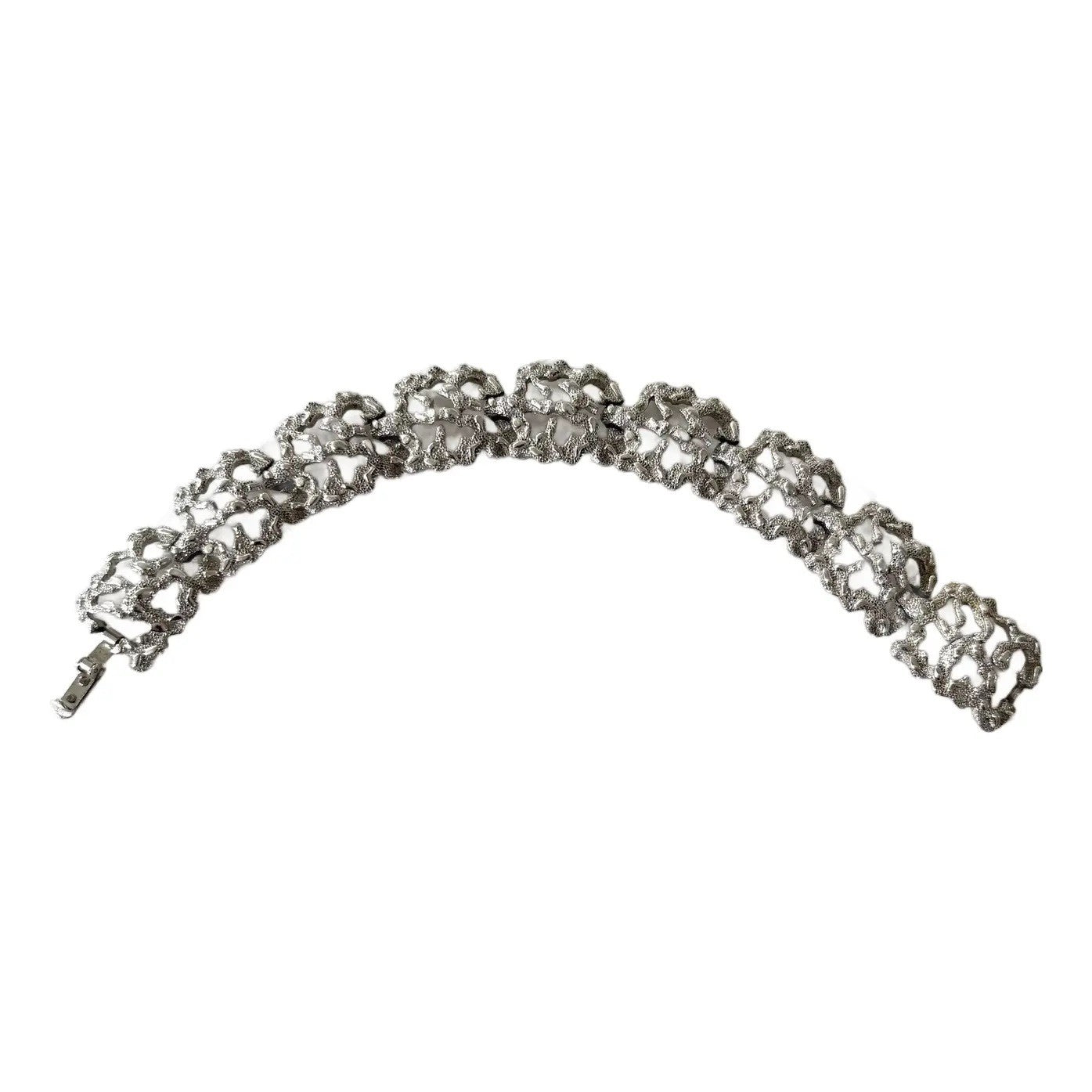 Pulsera Trifari Coral Diseño Metal Tono Plateado Años 50