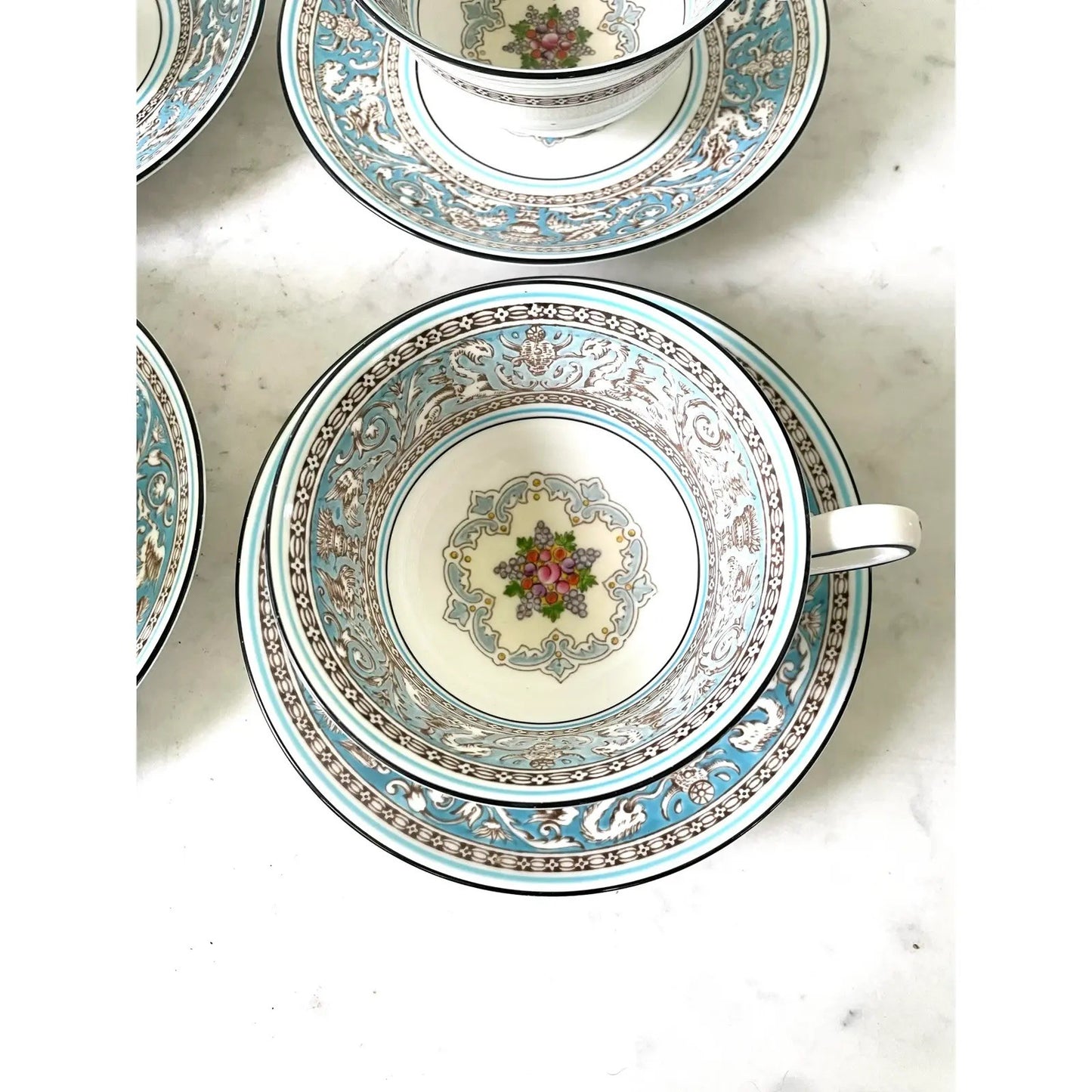 Vintage Wedgewood Florentine Pattern Tea/Coffee Cups and Saucers