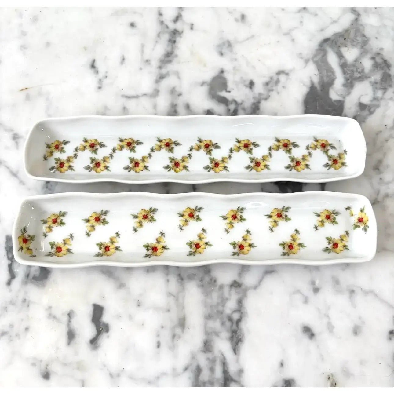 Bandejas de porcelana Limoges Francia pintadas a mano para joyas u objetos pequeños, juego de 2