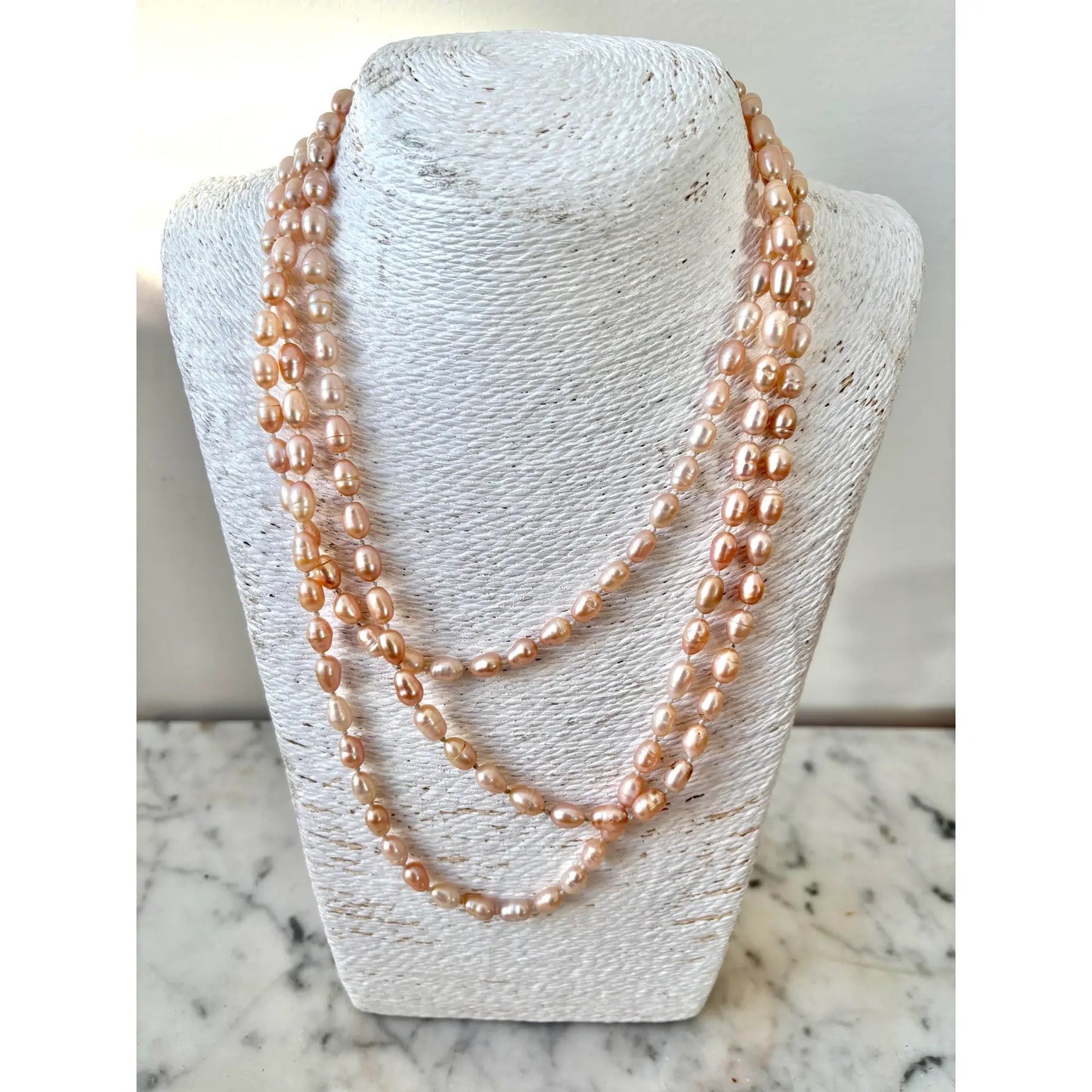 Collar largo de perlas de agua dulce