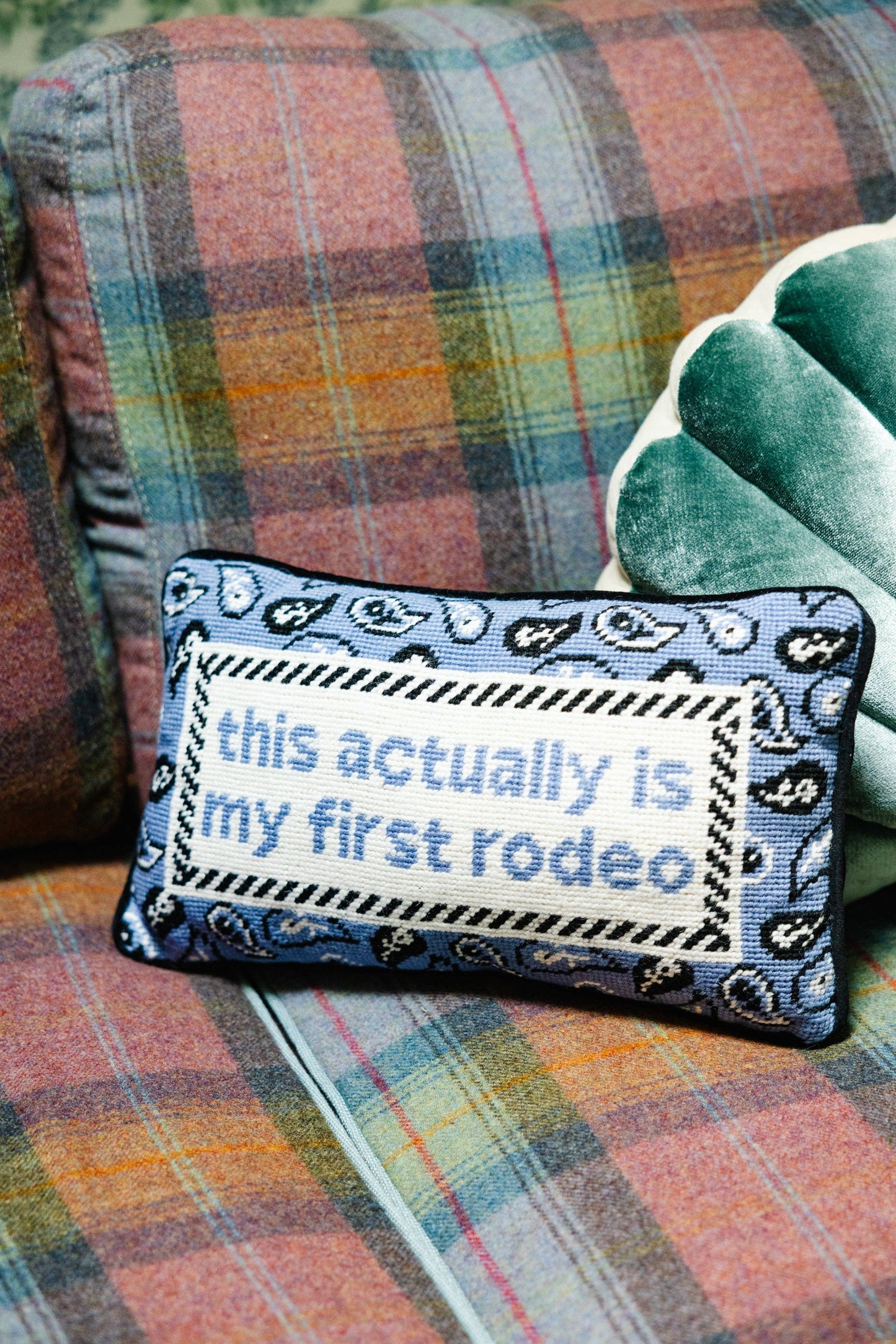 Furbish Studio - Cojín de needlepoint First Rodeo