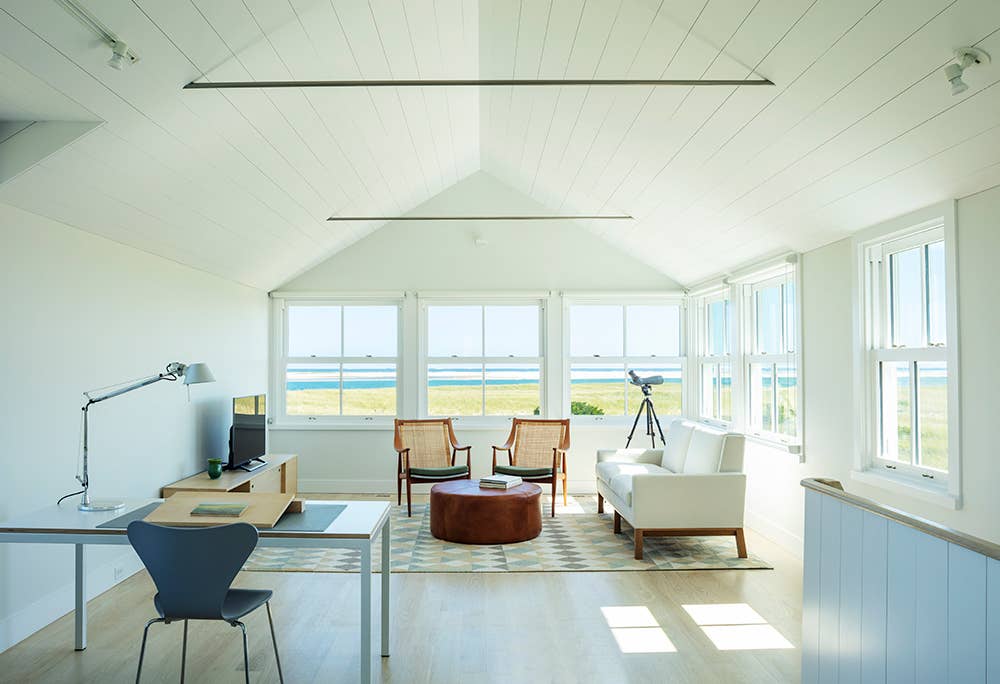 Schiffer Publishing - Second Home: A Different Way of Living