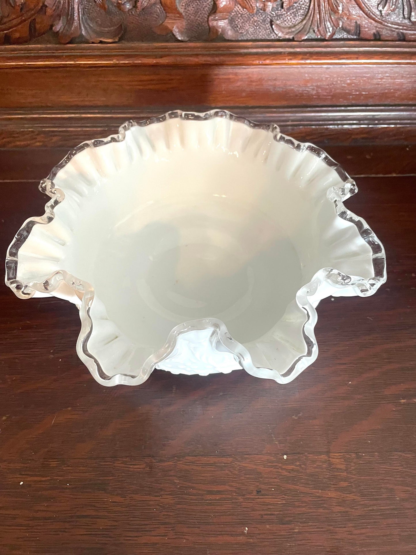 Fenton Glass Spanish Lace Milk Glass Ripple Bowl. Rare 1960s