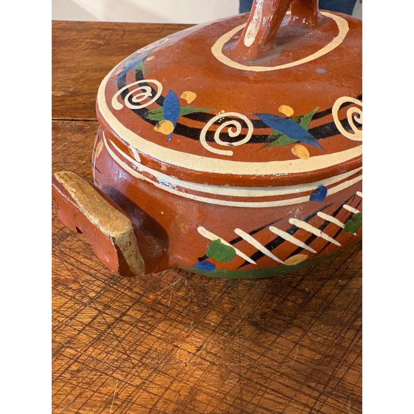 Vintage Mexican Tlaquepaque Art Pottery Casserole Dish With a Lid
